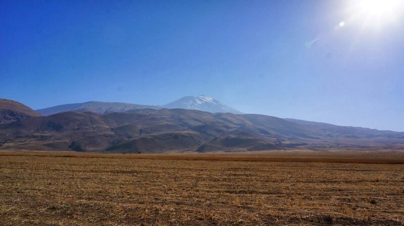 Blick auf den Berg Ararat – Bild: RTL /​ Ben Bender /​ Wikicommons /​ Noahs Arche