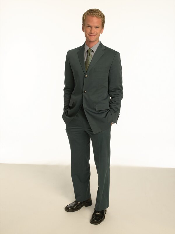 (1. Staffel) – Barney (Neil Patrick Harris), ein Womanizer, will Ted das wahre Leben beibringen … – Bild: 3+ /​ #PLS