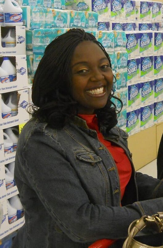 Adrienne shopping with her friend Meagan. – Bild: Discovery Communications