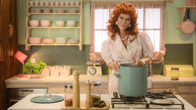 Die schwangere Morgane (Audrey Fleurot) erlebt in einem Traum, das perfekte Familienleben. – Bild: NICOLAS ROUCO /​ ITINERAIRE PR