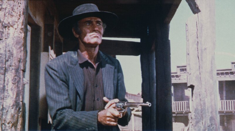 Frank (Henry Fonda) tötet eiskalt. – Bild: ARD Degeto/Paramount Pictures Frank (Henry Fonda) tötet eiskalt. – Bild: ARD Degeto/Paramount Pictures