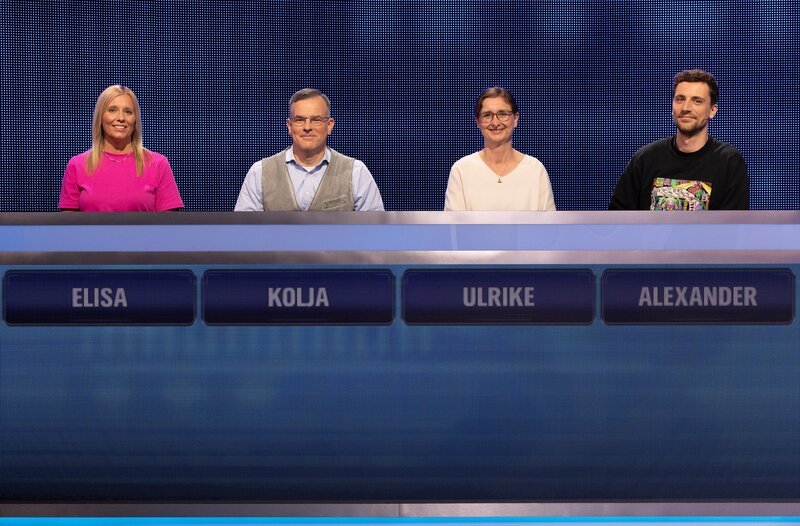 Die Kandidat:innen (v.l.n.r. am Panel): Elisa Soetermanns, Kolja C. Moreth, Ulrike Starke und Alexander Riedel. – Bild: ARD/Uwe Ernst Die Kandidat:innen (v.l.n.r. am Panel): Elisa Soetermanns, Kolja C. Moreth, Ulrike Starke und Alexander Riedel. – Bild: ARD/Uwe Ernst