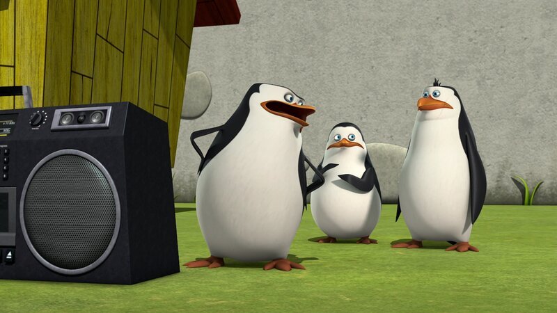 L-R: Skipper, Private, Rico – Bild: ViacomCBS