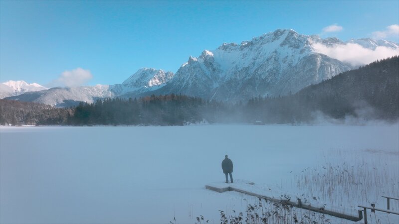 Verschneite Berge  – Bild: Amazon Prime