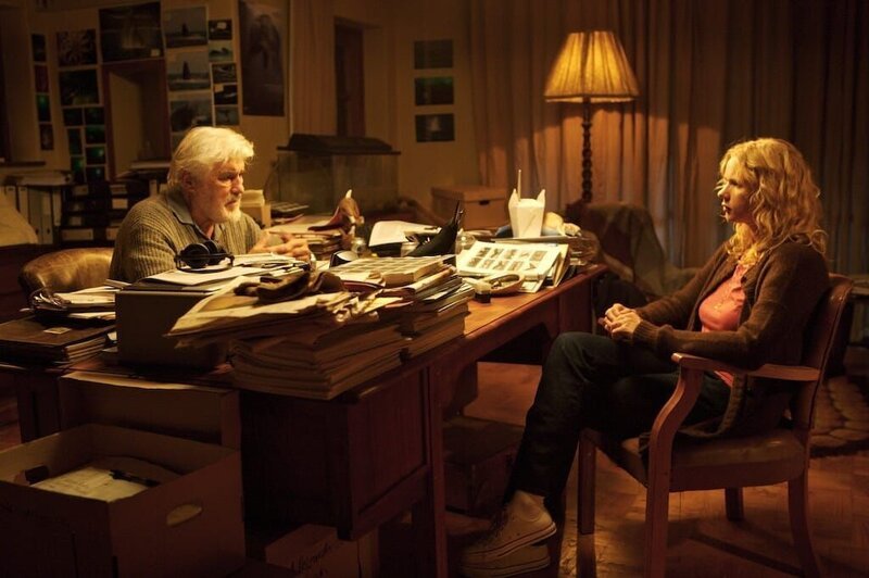 Johannes Waldmann (Mario Adorf), Meeresbiologe und Walforscher, hat seine Tochter Anna (Veronica Ferres) viele Jahre nicht mehr gesehen. Er möchte den wahren Grund für ihren Besuch in Neuseeland wissen … – Bild: ZDF und Kelly Walsh