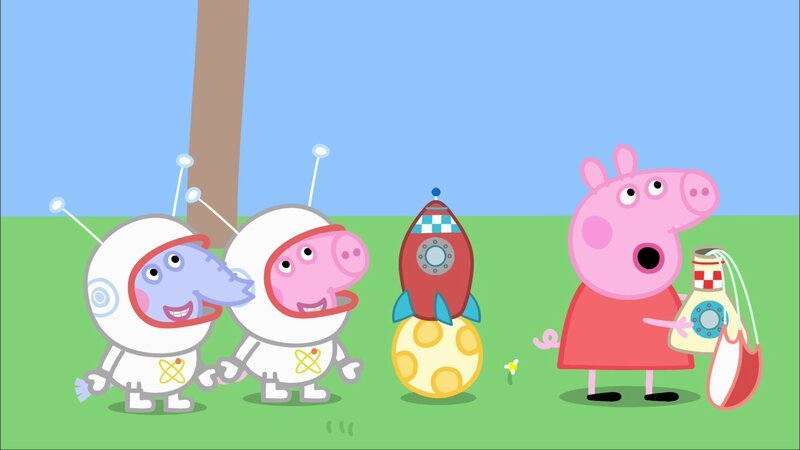 L-R: Edmond Elephant, George Pig, Peppa Pig – Bild: Paramount