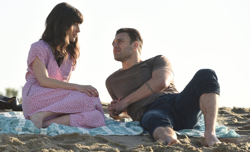 Shannon Diaz (Devin Kelley, l.); Eddie Diaz (Ryan Guzman, r.) – Bild: Twentieth Century Fox Film Corporation /​ Jack Zeman