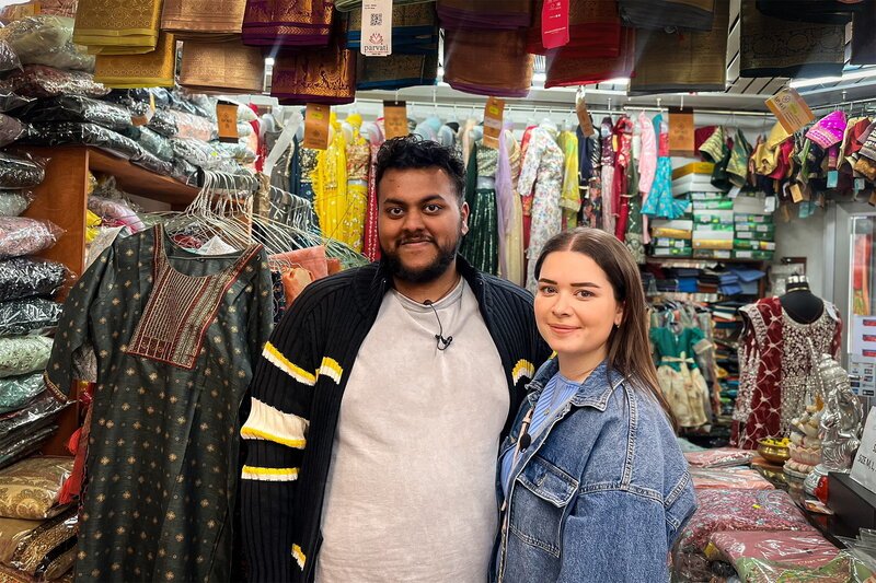 Interkulturelle Liebesbeziehungen – Ein Paar, zwei Kulturen Ranjith und Ana bereiten sich auf ihre Hochzeit vor. – Bild: SRF1