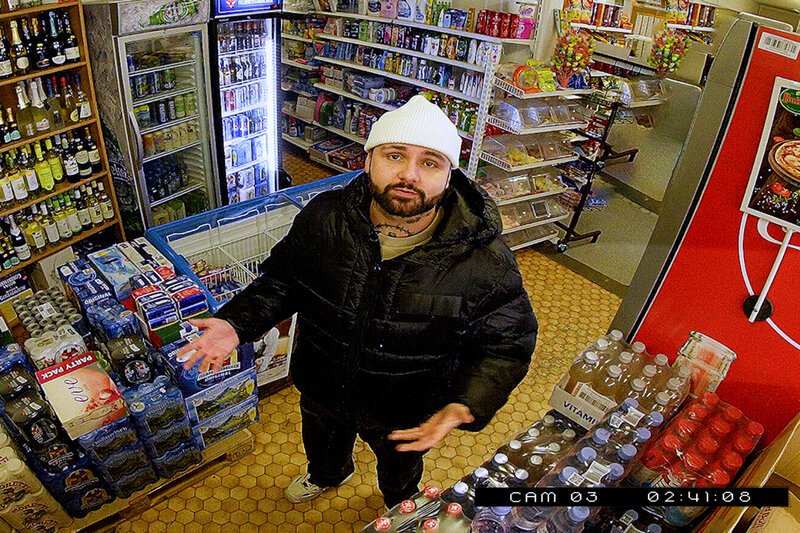 Impact - Diebstahl beim Self-Checkout: Beni* klaut beim Self-Checkout Lebensmittel - und das regelmässig. Migros, Coop und Co. kämpfen mit Überwachungskameras und Sicherheitspersonal; ein Ladendetektiv zeigt, wie Diebe überführt werden. (*Name geändert) – Bild: SRF2
