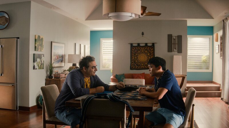 Ernie Malik (Jason Antoon, l.); Alex Tennant (Kian Talan, r.) – Bild: Karen Neal