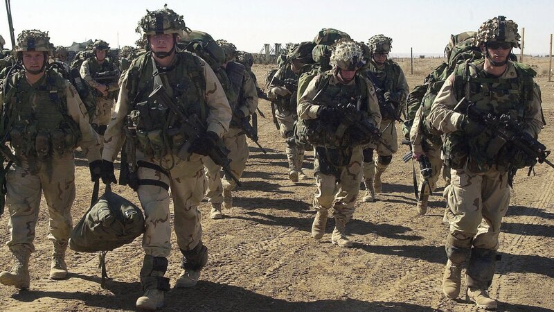 US-Soldaten sollen nach den Anschlägen des 11. September Afghanistan von den radikalislamischen Taliban befreien, unter Unterstützung von NATO-Truppen. – Bild: ZDF