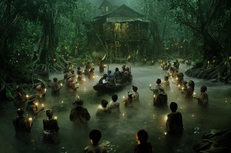 Auf der Suche nach dem magischen Kompass, der stets die Suchrichtung für das anzeigt, was man am meisten begehrt. Zum Beispiel die Schatztruhe von Davy Jones … – Bild: Disney Channel