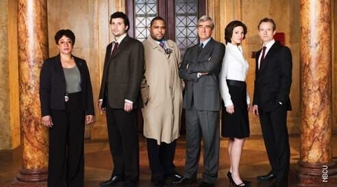 S Epatha Merkerson, Jeremy Sisto, Anthony Anderson (Kevin Bernard), Sam Waterston, Alana De La Garza, Linus Roache. – Bild: FTF1 /​ TF1