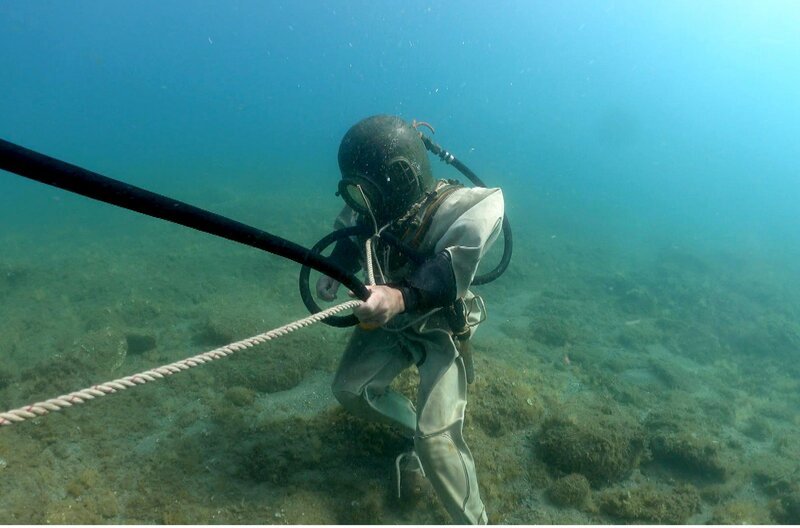 In der See vor Banyuls-sur-Mer tauchte ein Wissenschaftler ab, um erste Aufnahmen einer geheimnisvollen Unterwasserwelt zu machen … – Bild: ARTE F /​ Elephant Doc