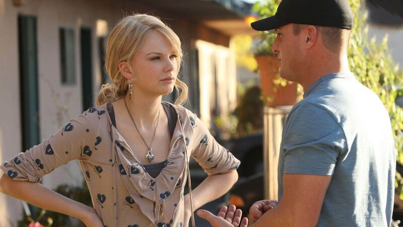Nick (George Eads) ist mit der 16-jährigen Haley Jones (Taylor Swift), die im Park Mines Motel lebt, freundschaftlich verbunden. Umso härter trifft ihn einige Zeit später die Nachricht, dass Haley ermordet wurde … – Bild: MG RTL D /​ CBS