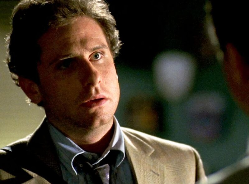 Eric Liebert (Remy Auberjonois) ist entsetzt: Seine Frau wurde von einem Serienmörder entführt und ermordet. – Bild: RTL