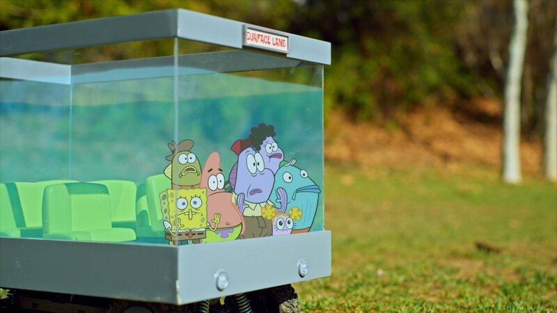 SpongeBob (l.), Patrick (3.v.l.) – Bild: Paramount