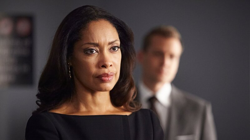 Während Jessica (Gina Torres) und Harvey (Gabriel Macht) endlich wieder an einem Strang ziehen, steht das Schicksal von Ava Hessington weiter auf der Kippe. – Bild: ZDF und USA Network