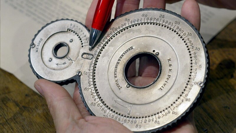 Historische Addiermaschine von Nestler und Roessler. – Bild: ORF/​Clever Contents