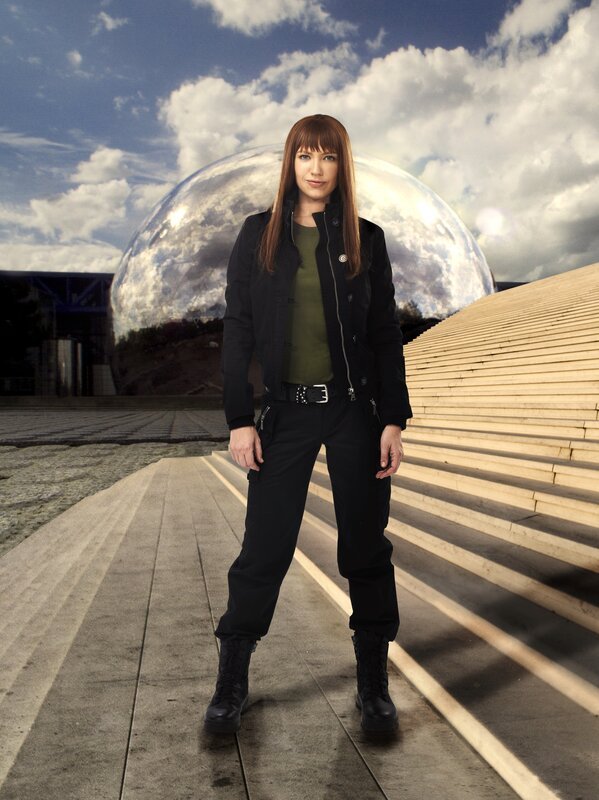 (4. Staffel) – Fringe – Grenzfälle des FBI: Alterna-Olivia (Anna Torv) … – Bild: MEI2 /​ RTI S.p.A.