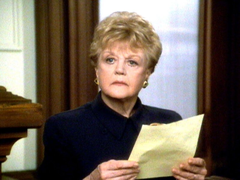 Jessica (Angela Lansbury) hat eine Vorladung erhalten und muss nun vor Gericht aussagen. – Bild: Super RTL