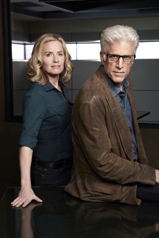 Elisabeth Shue and Ted Danson of the CBS series CSI: CRIME SCENE INVESTIGATION – Bild: RTL
