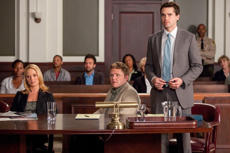 Kate Levering (Kim Kaswell), Jackson Hurst (Grayson Kent, re.). – Bild: ORF 1