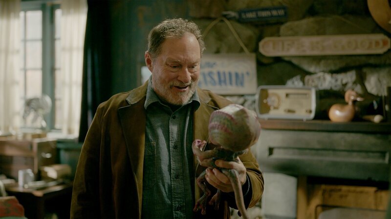 Stephen Root as Ed – Bild: SYFY /​ NBCU /​ Universal Content Productions LLC