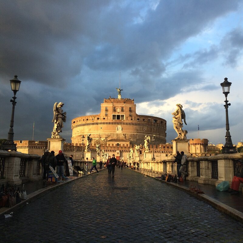 Moderator Don Wildmann macht sich auf die Suche nach den Geheimnissen des Vatikans und besucht u.a. die Engelsburg in Rom … – Bild: The Travel Channel, L.L.C. Moderator Don Wildmann macht sich auf die Suche nach den Geheimnissen des Vatikans und besucht u.a. die Engelsburg in Rom … – Bild: The Travel Channel, L.L.C.