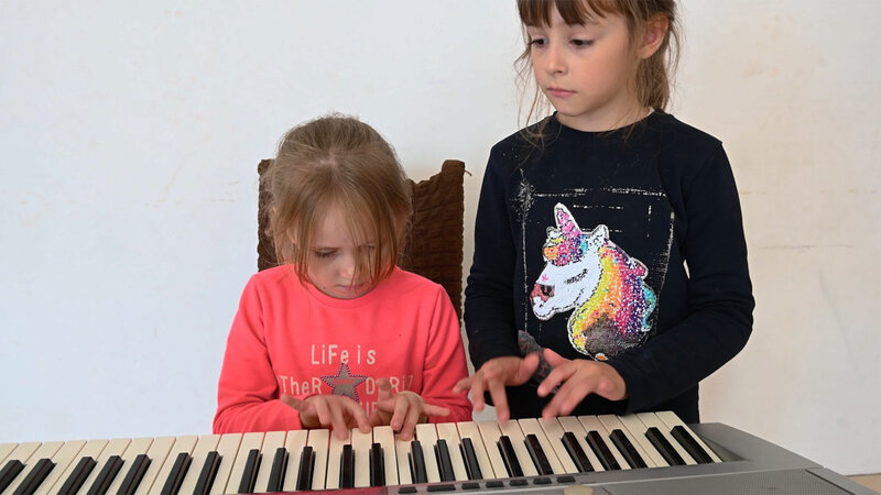 Ukraine - Zwischen Ruinen und Hoffnung – Bild: Bergblick