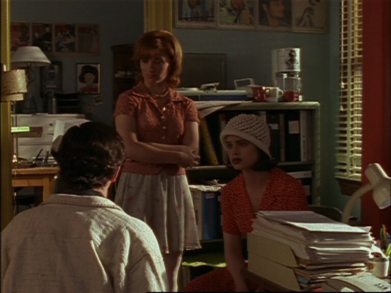 Die 20-jährige Nancy Drew ist eine attraktive und äußerst neugierige Kriminologie-Studentin, die besonders auf ihre Unabhängigkeit Wert legt. Ihre größte Leidenschaft ist es, komplizierte Fälle zu lösen. – Bild: Nelvana Limited in Trust