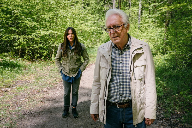 Frühling – Wenn die Zeit stehen bleibt. Simone Thomalla als Katja Baumann, Gerd Anthoff als Hans Lorenz – Bild: SRF/​ZDF/​Hendrik Heiden