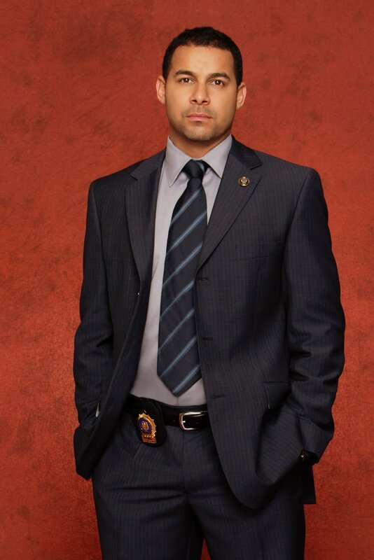 (1. Staffel) – Oft reizt Javier Esposito (Jon Huertas) seine Chefin mit hämischen Kommentaren und geniesst es, wie diese sich über Castle aufregt … – Bild: American Broadcasting Companies, Inc.