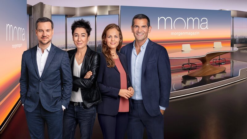 Andreas Wunn, Dunja Hayali, Harriet von Waldenfels, Mitri Sirin – Bild: ZDF /​ Benno Kraehahn /​ Marcus Höhn