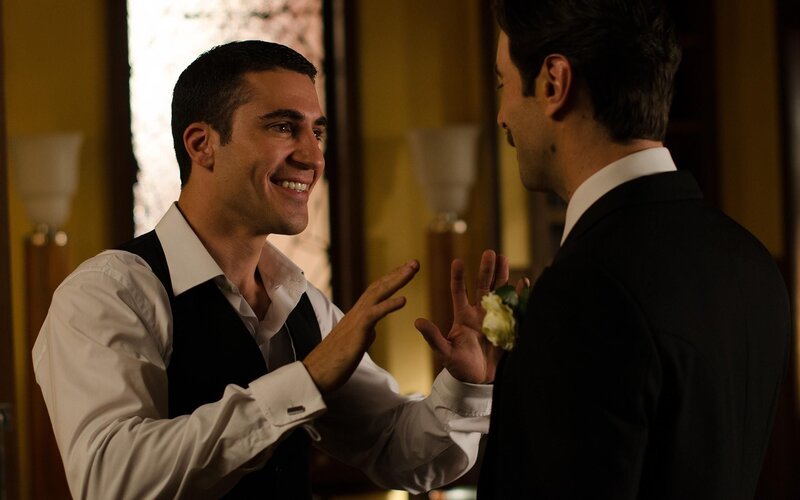 Alberto Márquez (Miguel Ángel Silvestre, l.); Mateo Ruiz (Javier Rey, r.) – Bild: Sat.1 emotions