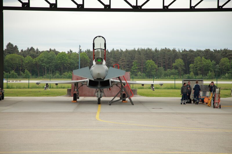 a Messerschmidt from a distance. – Bild: The National Geographic Channel