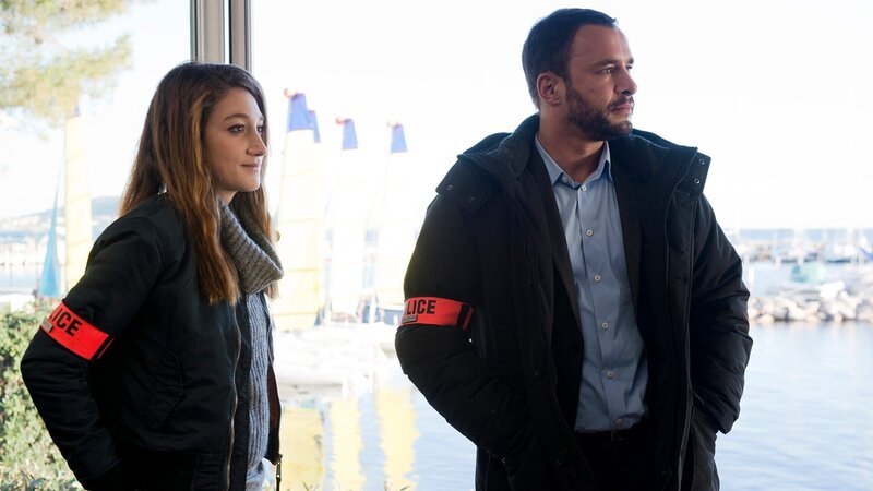 Chrystelle Da Silva (Gaya Verneuil) und Antoine Dumas (Raphaël Lenglet) – Bild: AXN