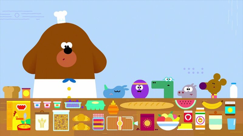 Für ein gemeinsames Frühstück bereitet Duggee jedem der Quirlies genau das zu, was sie am liebsten essen. Keine leichte Aufgabe! – Bild: WDR/​BBC Studios/​Studio AKA