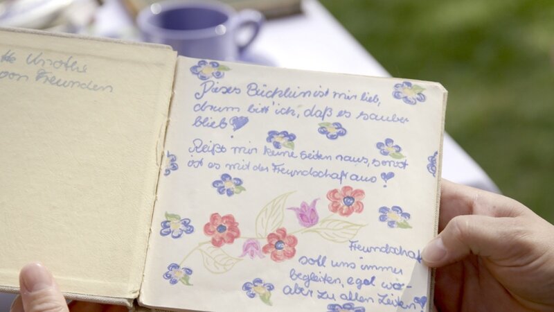 Poesiealben waren einst was ganz besonderes. – Bild: ZDF und Martin Langner