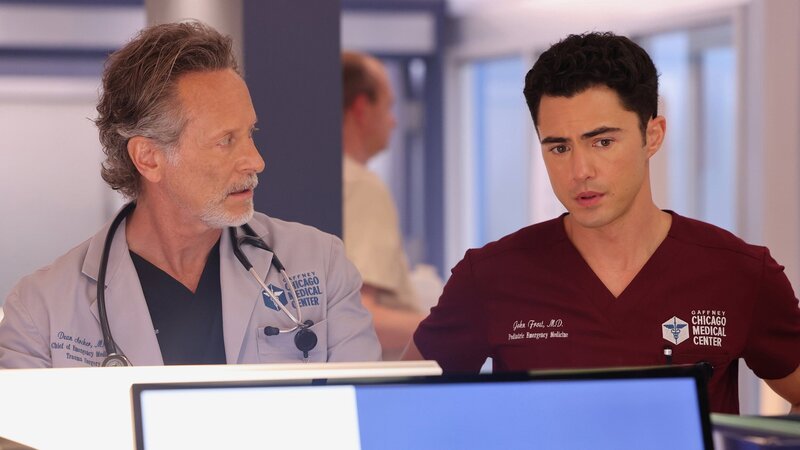 Chicago Med Staffel 8 Folge 3 Gute Betreuung: Brian Tee als Dr. Ethan Choi Copyright: SRF/​NBC Universal – Bild: SRF/​NBC Universal