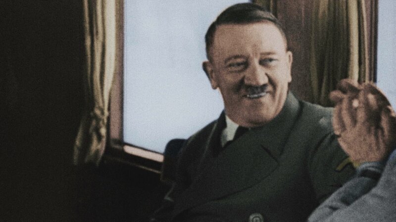 Hitler beschließt, die Sowjets anzugreifen, denn wenn sie sich mit den Alliierten zusammenschließen, könnte dies möglicherweise zu ihrem Sieg führen – Bild: National Geographic