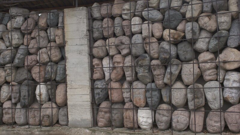 Steinerne Köpfe: Mahnmal für die Millionen Opfer der Säuberungen in der Stalin-Ära – Bild: ZDF und Eugen Khorolskiy