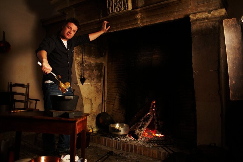 Jamie Oliver in den französischen Pyrenäen (Seriebeschreibung) – Bild: DAVIDLOFTUS