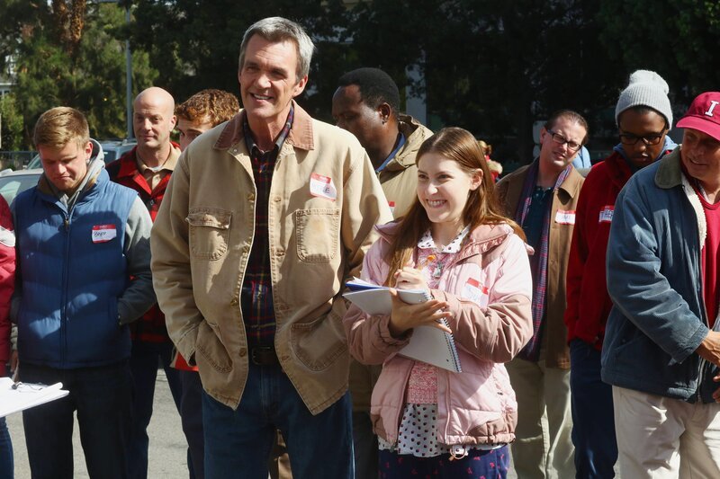 Mike (Neil Flynn, l.); Sue (Eden Sher, r.) – Bild: GLEN