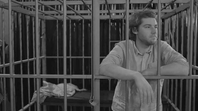 Was, wenn man den Wunsch hat, seinen freien Willen abzugeben oder mehr noch: sich dem Willen eines anderen Menschen zu unterwerfen? – Bild: BR/​rbb