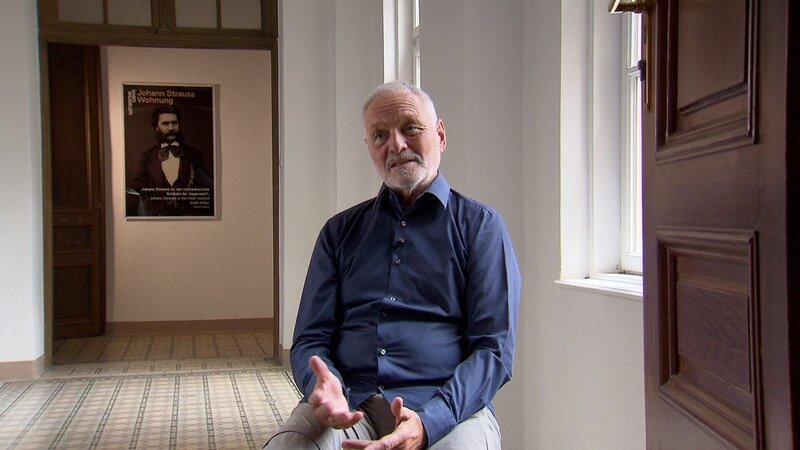 Georg Titscher, Arzt und Psychotherapeut. – Bild: ORF/Raum Film Georg Titscher, Arzt und Psychotherapeut. – Bild: ORF/Raum Film