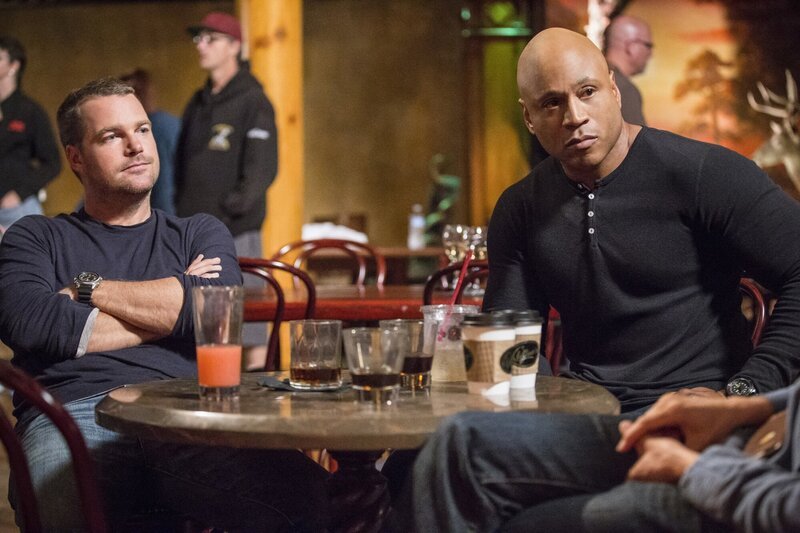 Das Team um Callen (Chris O’Donnell, l.) und Sam (LL Cool J, r.) muss einen neuen Fall lösen. Dabei bekommt es unerwartete Hilfe … – Bild: PLURIMEDIA (CBS Broadcasting Inc.)