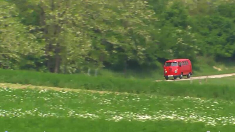 Erlebnis Österreich: "Eine kultige Landpartie". Kulturschätze und überlieferte Dorfgeschichten, vergessene Begebenheiten und außergewöhnliche Menschen im Burgenland; die Redakteurinnen Michaela Frühstück und Bettina Treiber unterwegs im legendären VW-Bulli. – Bild: ORF, Wuerzburggasse 30, A-1136 Wien, Tel. +43-(0)1–87878–13606 Erlebnis Österreich: "Eine kultige Landpartie". Kulturschätze und überlieferte Dorfgeschichten, vergessene Begebenheiten und außergewöhnliche Menschen im Burgenland; die Redakteurinnen Michaela Frühstück und Bettina Treiber unterwegs im legendären VW-Bulli. – Bild: ORF, Wuerzburggasse 30, A-1136 Wien, Tel. +43-(0)1–87878–13606
