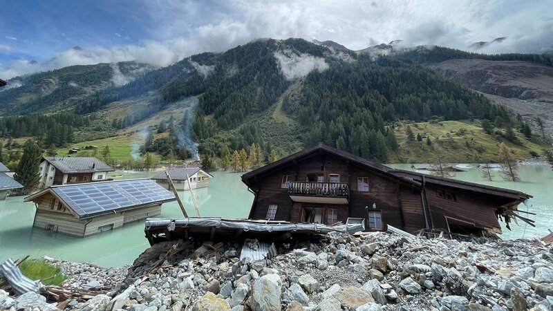 Einstein Wiederaufbau von Blatten – Bedrohte Bergdörfer im Fokus. Das überschüttete Dorf Blatten VS. – Bild: SRF
