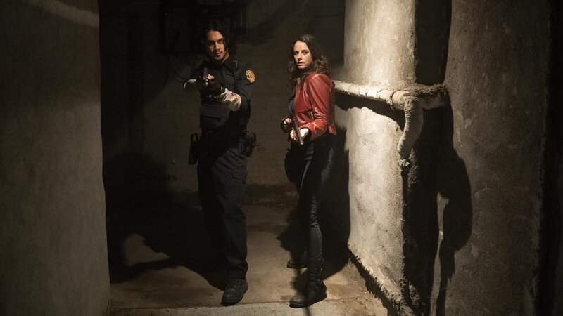 Leon Kennedy (Avan Jogia , l.); Claire Redfield (Kaya Scodelario, r.) – Bild: Constantin Film Verleih GmbH